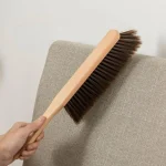 1 Long Handled Bed Brush, Wooden Handle, Solid Wood Bed Sweeping Brush, Carpet Brush, (New)
